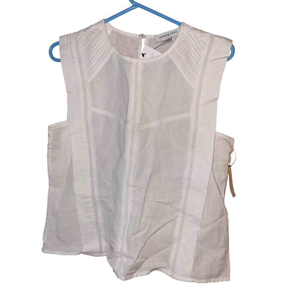 Amour Vert Womens Tank Top Size Medium White Loose Fit Casual Crew Neck New